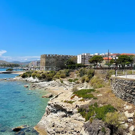 Earis - 100m From The Sea & The Promenade Apartman *