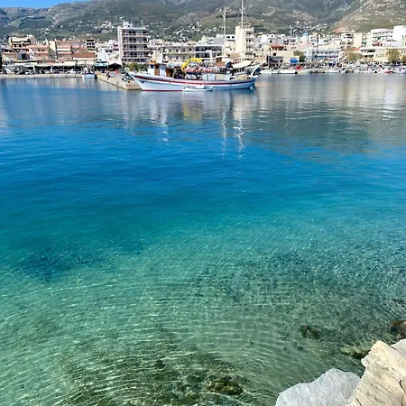 Earis - 100m From The Sea & The Promenade Apartman Kárisztosz