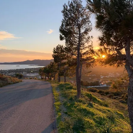Earis - 100m From The Sea & The Promenade Apartman